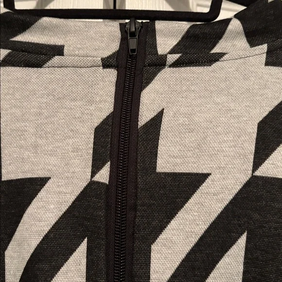 Ashley Stewart Black and Gray Houndstooth Dress Plus Size 26/28 - Picture 3 of 7